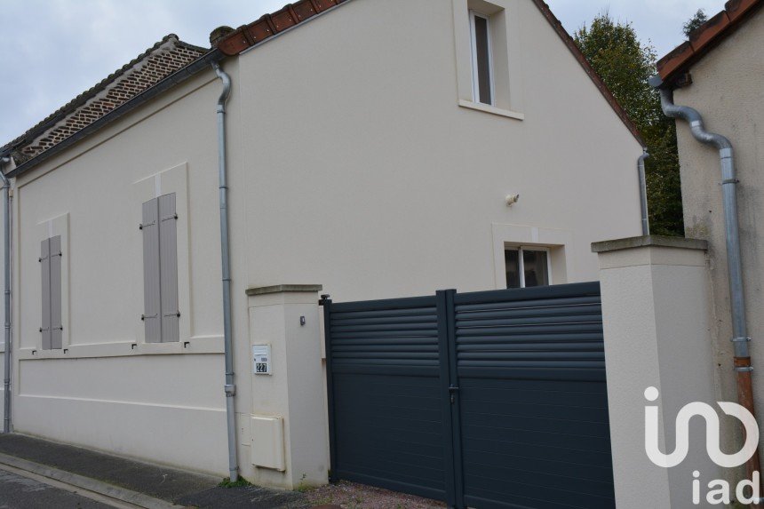 House 5 rooms of 87 m² in Margny-lès-Compiègne (60280)