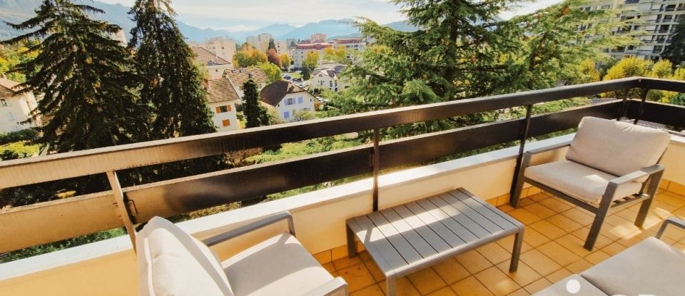 Apartment 3 rooms of 62 m² in Annecy (74000)