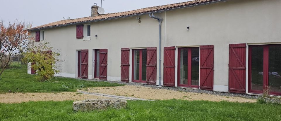 Maison de campagne 7 pièces de 220 m² à Saint-Martin-de-Bernegoue (79230)