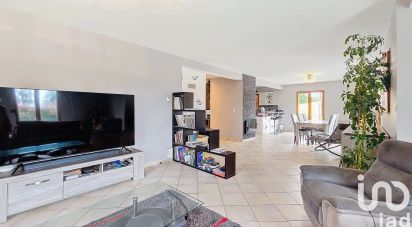 Maison 8 pièces de 161 m² à Bénéjacq (64800)