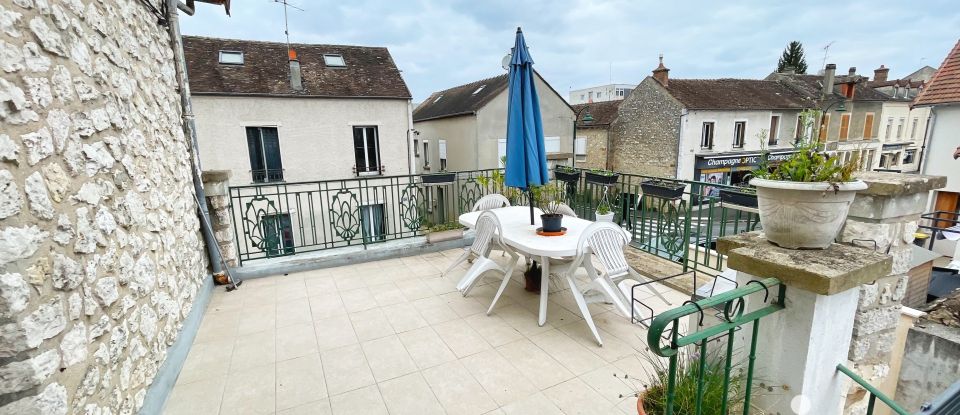 Building in Champagne-sur-Seine (77430) of 151 m²