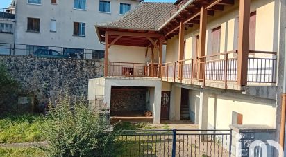 Village house 5 rooms of 155 m² in Montsalvy (15120)