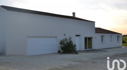 Maison 7 pièces de 226 m² à Pérignac (17800)