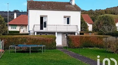 Maison 4 pièces de 76 m² à Arpajon-sur-Cère (15130)