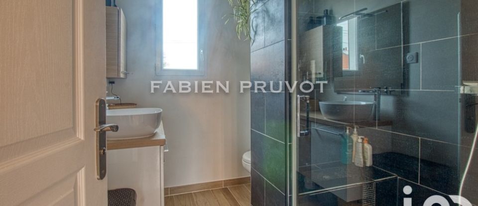 House 6 rooms of 114 m² in Herblay-sur-Seine (95220)