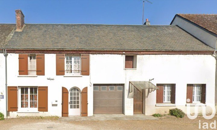 Maison 7 pièces de 122 m² à Saint-Hilaire-sur-Yerre (28220)