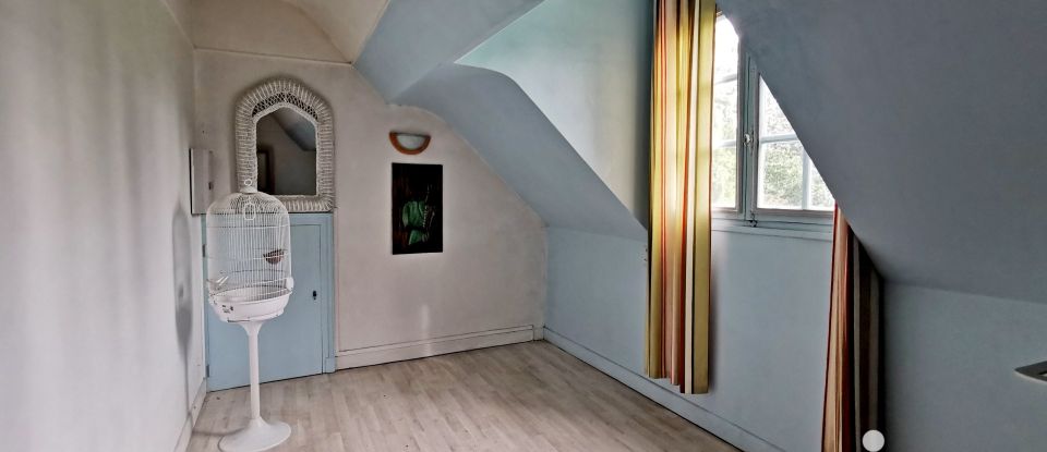 Mansion 9 rooms of 239 m² in Montgivray (36400)