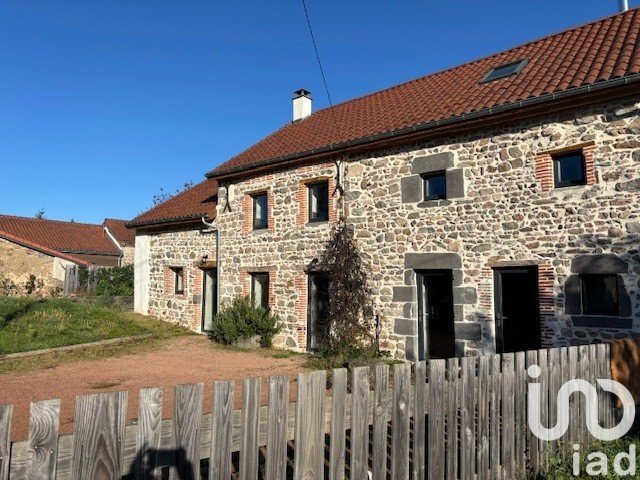 Maison traditionnelle 5 pièces de 126 m² à Montcel (63460)