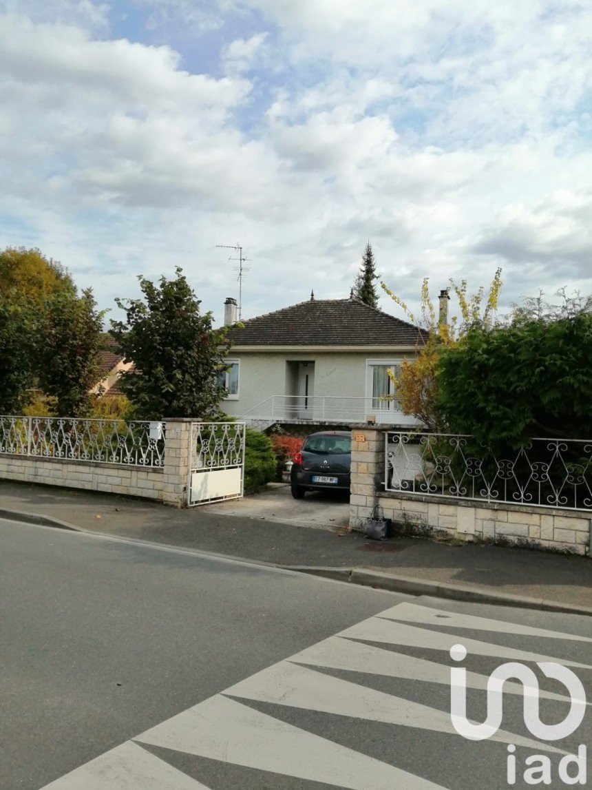 Maison traditionnelle 3 pièces de 77 m² à Moret Loing et Orvanne (77250)