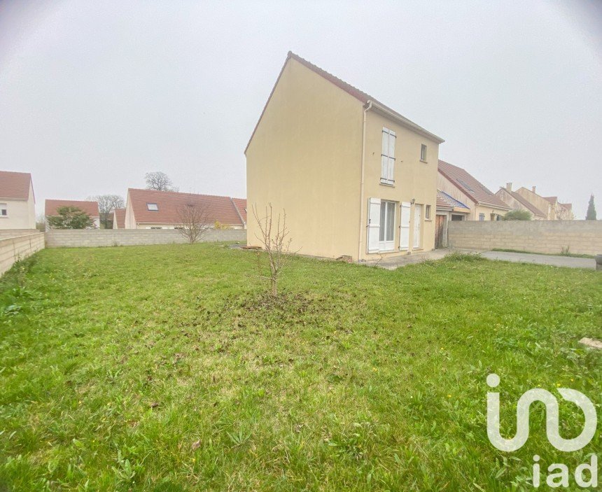 House 4 rooms of 98 m² in Château-Thierry (02400)