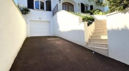 Maison 7 pièces de 260 m² à Sucy-en-Brie (94370)