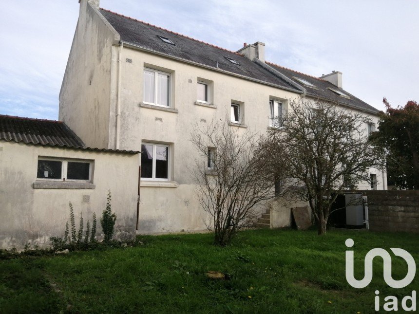 Town house 5 rooms of 125 m² in Douarnenez (29100)