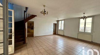 Maison 5 pièces de 220 m² à Saint-Nicolas-de-Bourgueil (37140)