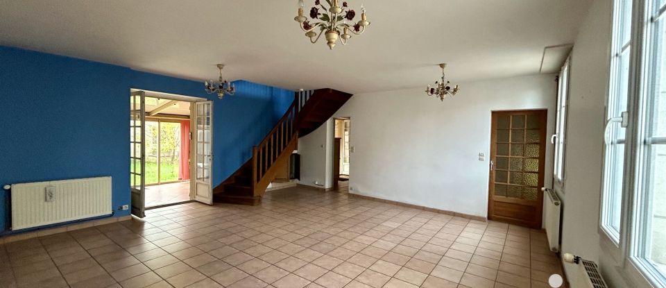 House 5 rooms of 220 m² in Saint-Nicolas-de-Bourgueil (37140)