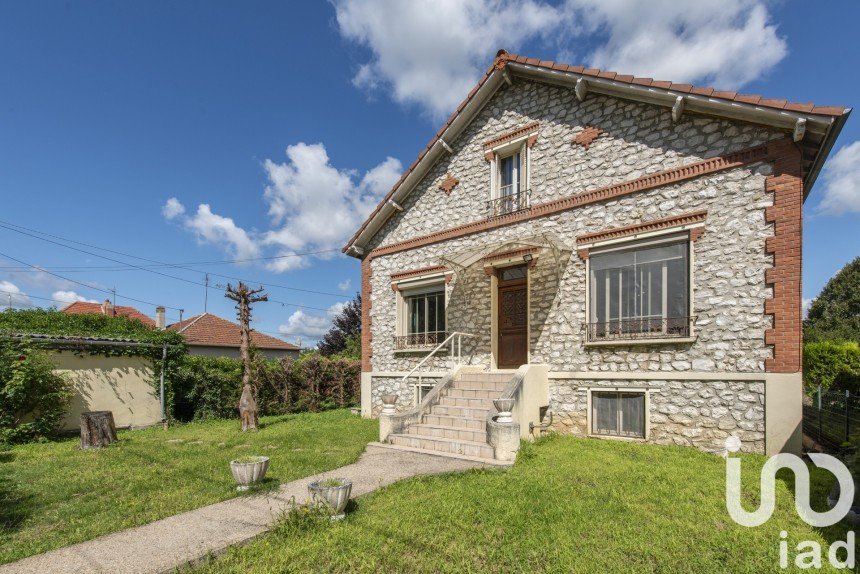 Maison 6 pièces de 120 m² à Varennes-sur-Seine (77130)