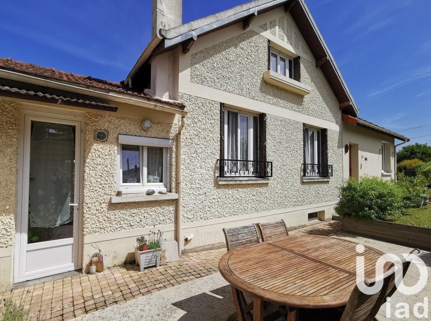 House 5 rooms of 137 m² in Conflans-Sainte-Honorine (78700)