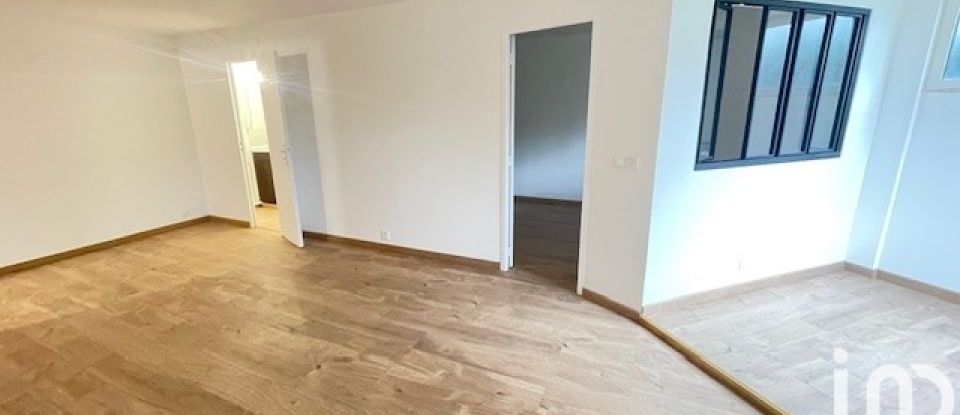 Appartement 2 pièces de 57 m² à Évry (91000)