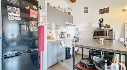 Appartement 3 pièces de 59 m² à Saint-Mitre-les-Remparts (13920)