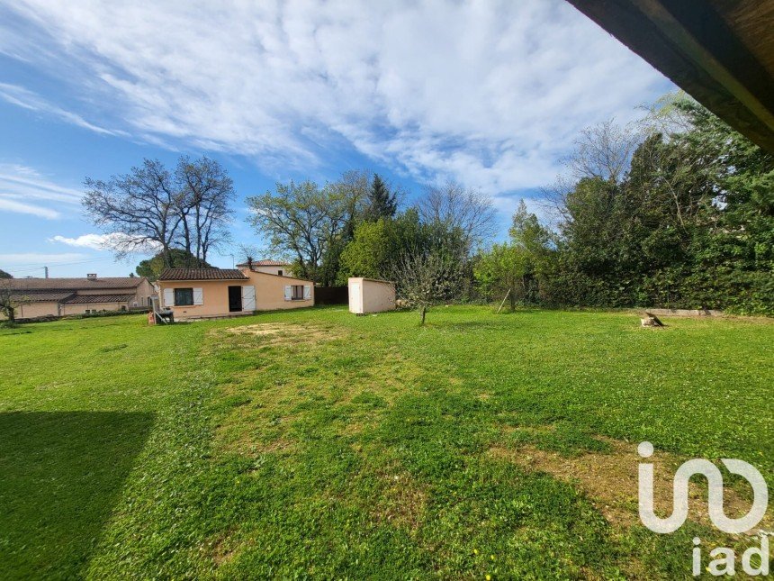 Terrain de 900 m² à Arpaillargues-et-Aureillac (30700)