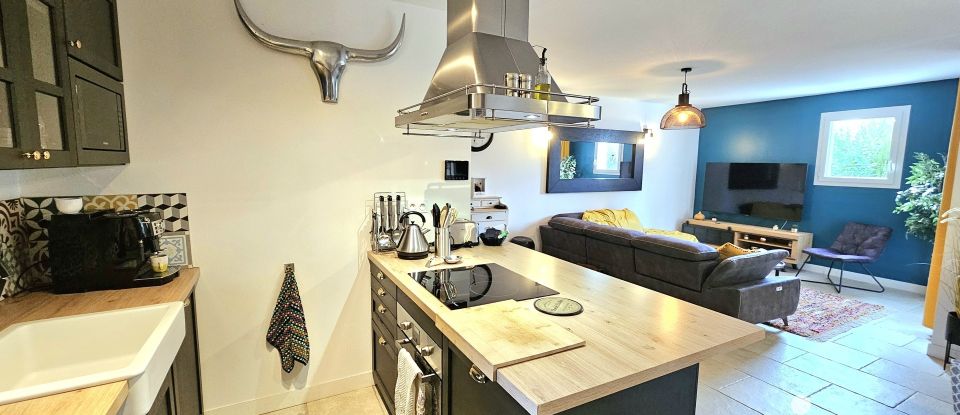 Maison 5 pièces de 130 m² à Paradou (13520)