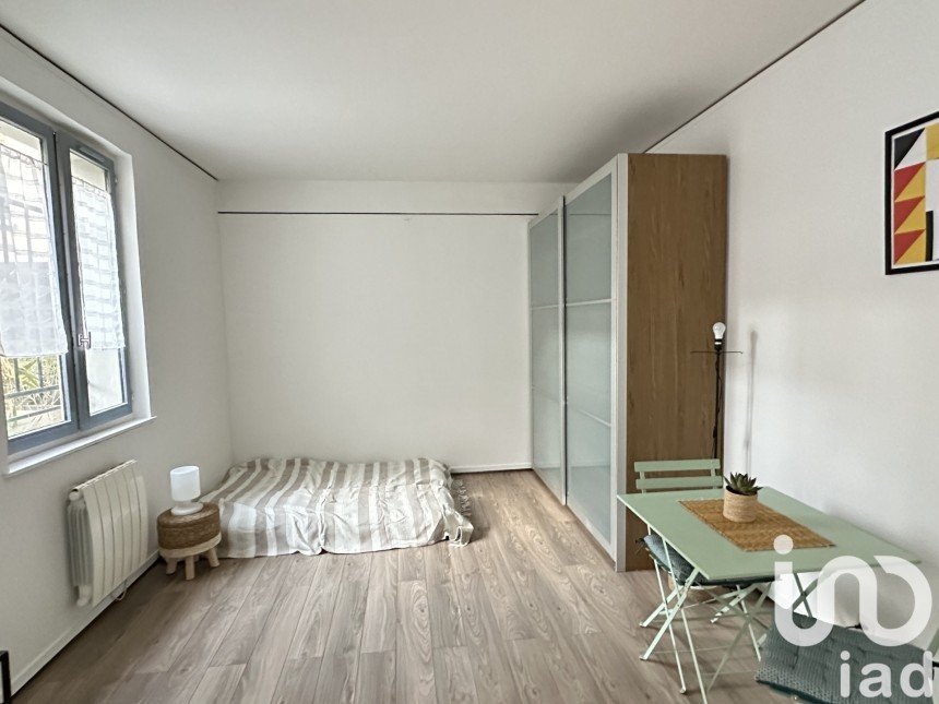 Studio 1 pièce de 27 m² à Montreuil (93100)