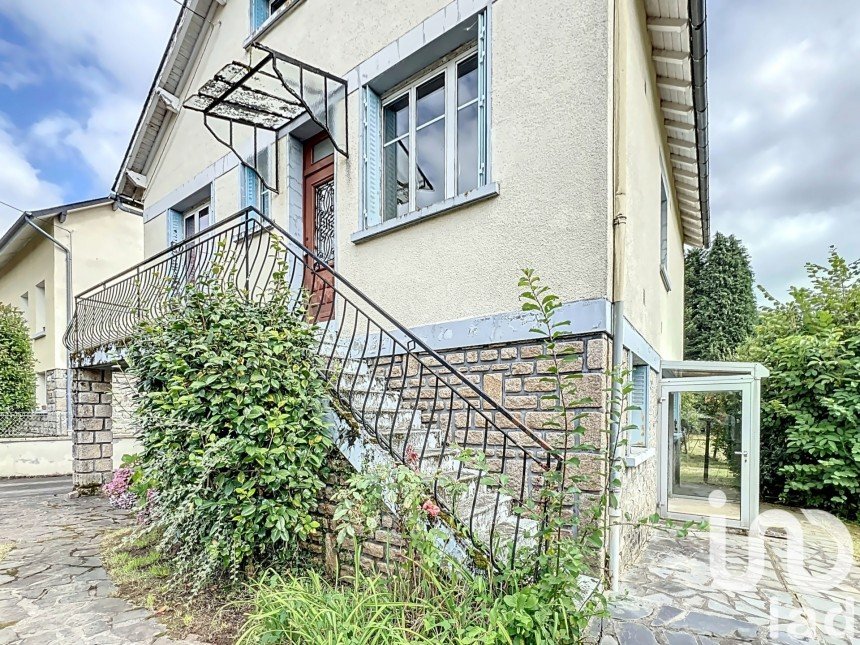 Traditional house 6 rooms of 129 m² in Chamberet (19370)