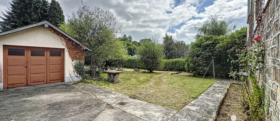 Traditional house 6 rooms of 129 m² in Chamberet (19370)