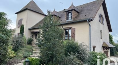 Maison traditionnelle 7 pièces de 243 m² à Molinet (03510)