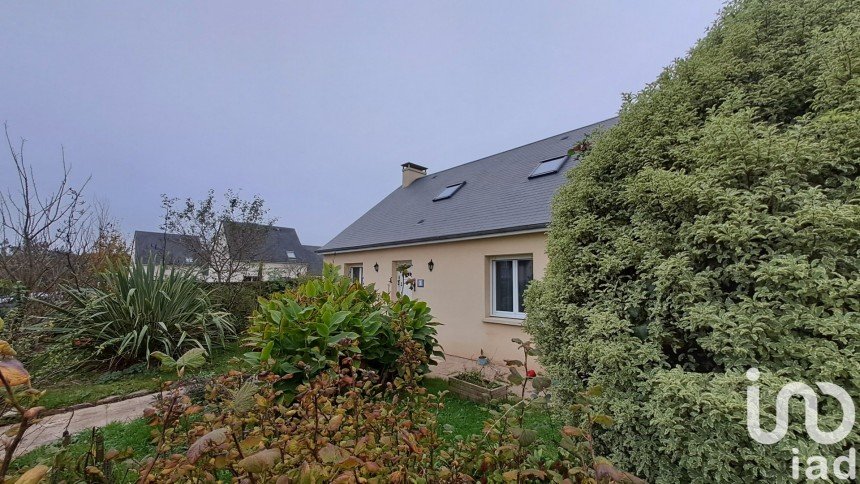 Traditional house 4 rooms of 100 m² in Sainte-Mère-Eglise (50480)