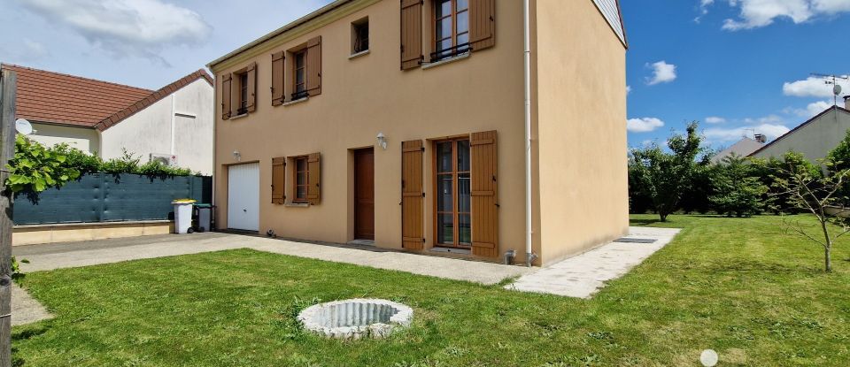 Maison traditionnelle 5 pièces de 106 m² à Dammartin-en-Goële (77230)