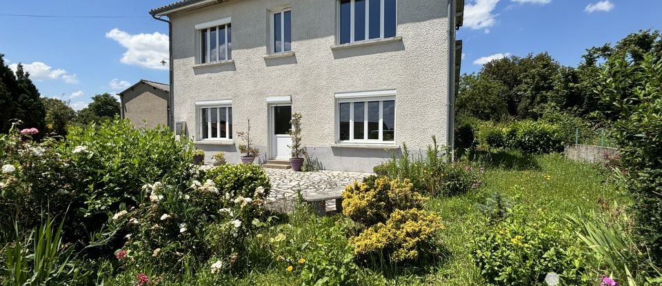 Traditional house 7 rooms of 150 m² in Amailloux (79350)