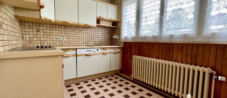 Maison 4 pièces de 75 m² à Saint-Vallier (71230)