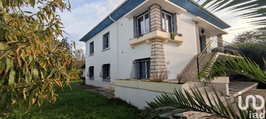 House 6 rooms of 154 m² in Port-Sainte-Foy-et-Ponchapt (33220)