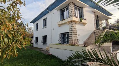 House 6 rooms of 154 m² in Port-Sainte-Foy-et-Ponchapt (33220)