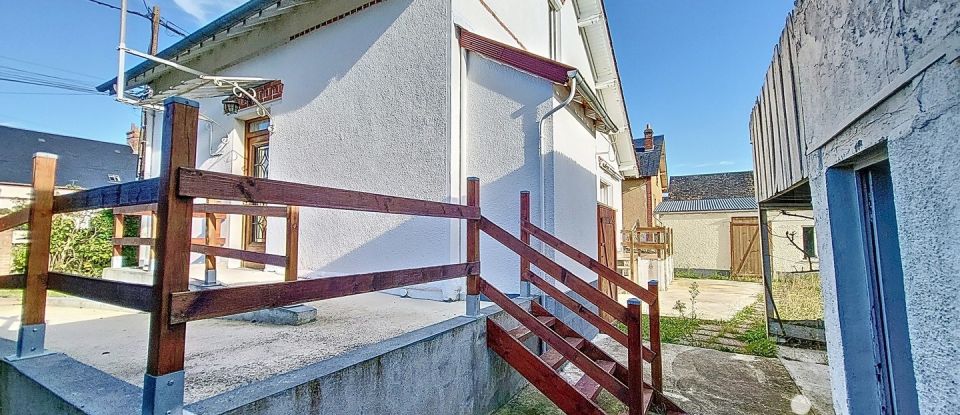 Town house 5 rooms of 90 m² in Lorris (45260)