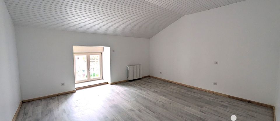 House 5 rooms of 135 m² in Chassigny (52190)