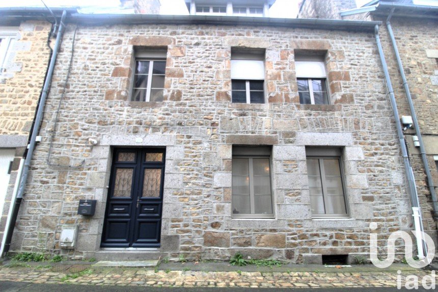 Town house 6 rooms of 127 m² in Avranches (50300)