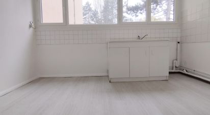 Appartement 2 pièces de 46 m² à Les Ulis (91940)