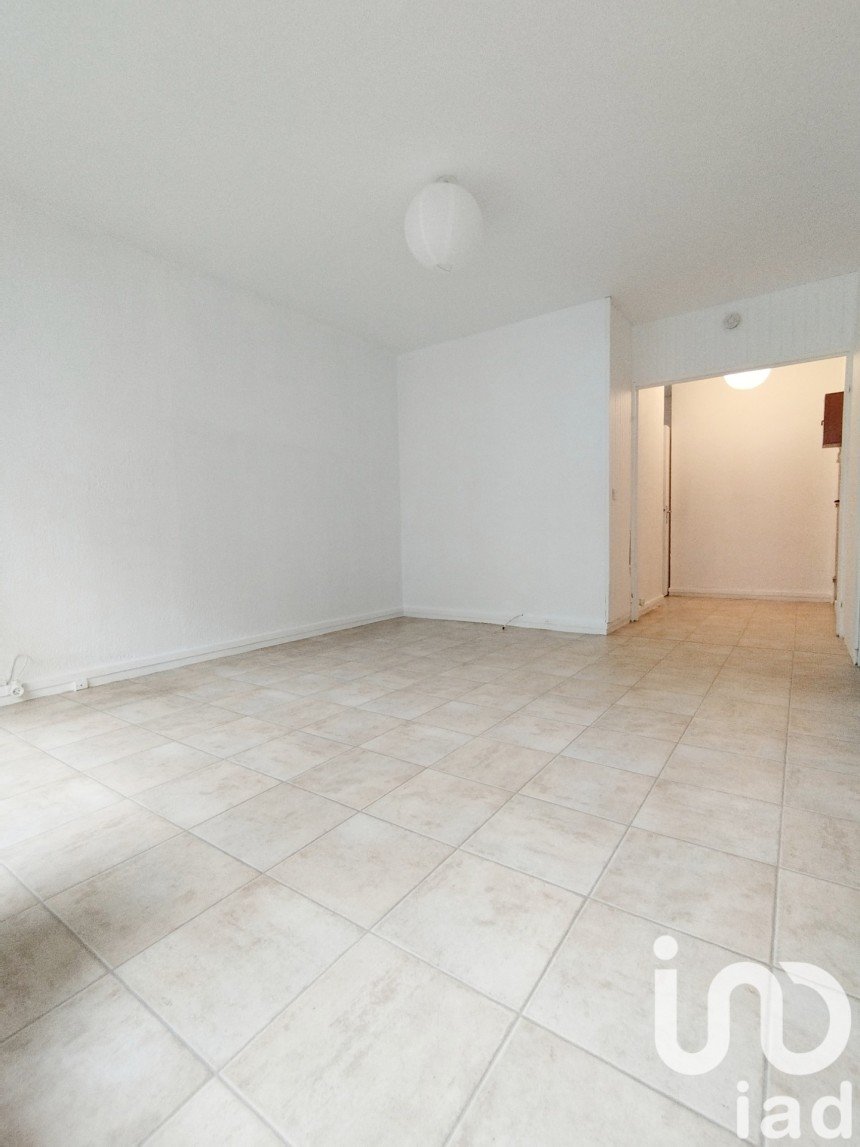 Appartement 2 pièces de 46 m² à Les Ulis (91940)