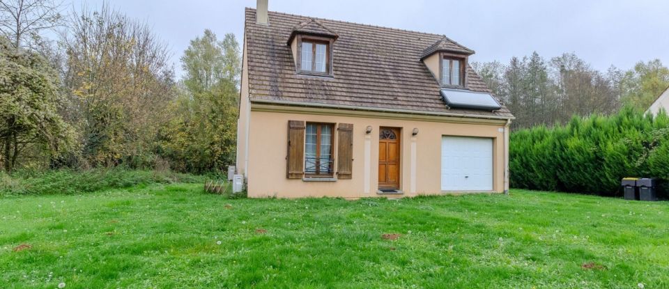 Maison traditionnelle 4 pièces de 90 m² à Crouy-sur-Ourcq (77840)