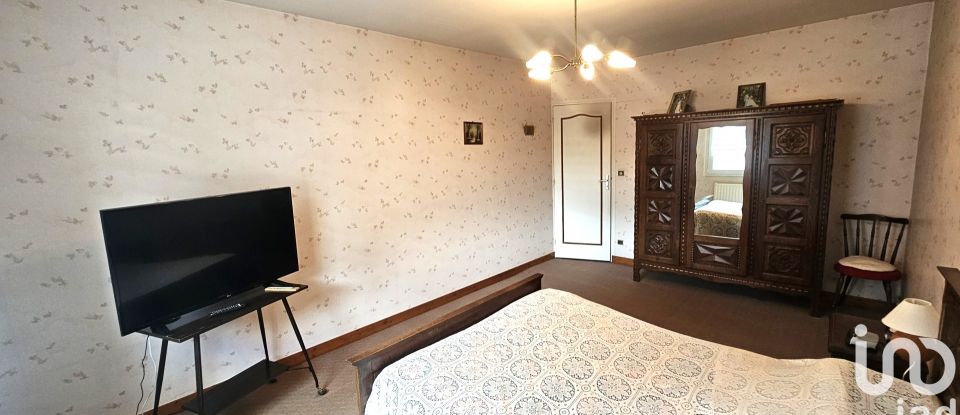 Town house 7 rooms of 168 m² in Saint-Hilaire-du-Harcouët (50600)