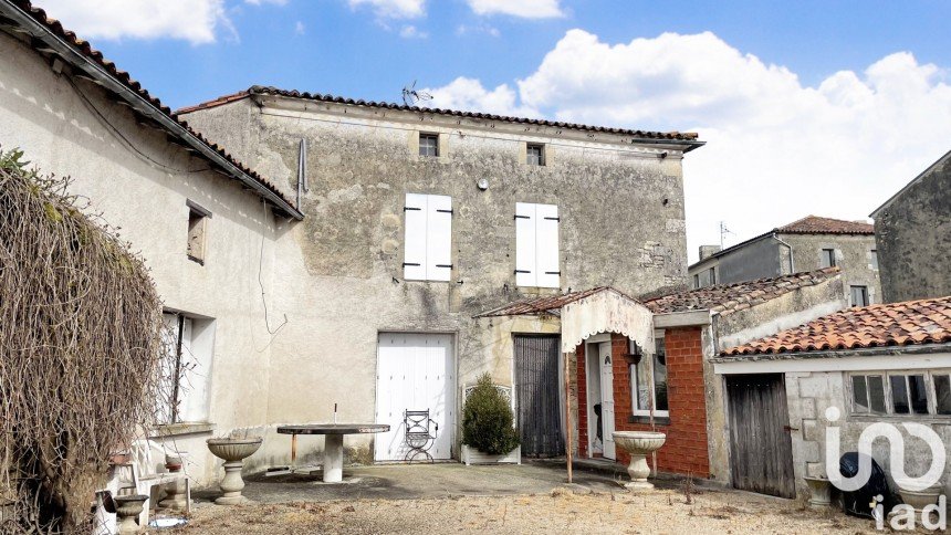 House 5 rooms of 122 m² in Beauvais-sur-Matha (17490)