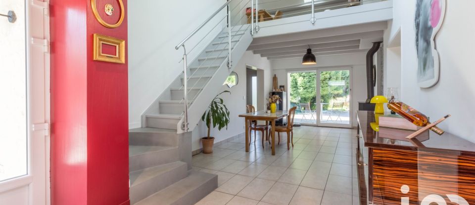 Maison 7 pièces de 192 m² à Loury (45470)