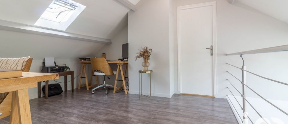 Maison 7 pièces de 192 m² à Loury (45470)