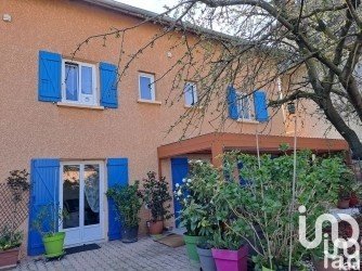 Maison 7 pièces de 239 m² à Meyzieu (69330)