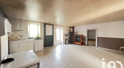 Farm 4 rooms of 88 m² in Saint-Savin (86310)