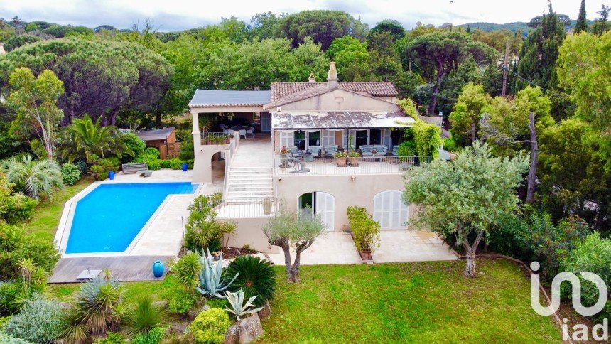 Maison traditionnelle 5 pièces de 198 m² à Saint-Tropez (83990)