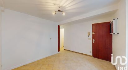 Appartement 3 pièces de 49 m² à Corbeil-Essonnes (91100)