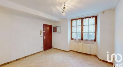 Appartement 3 pièces de 49 m² à Corbeil-Essonnes (91100)