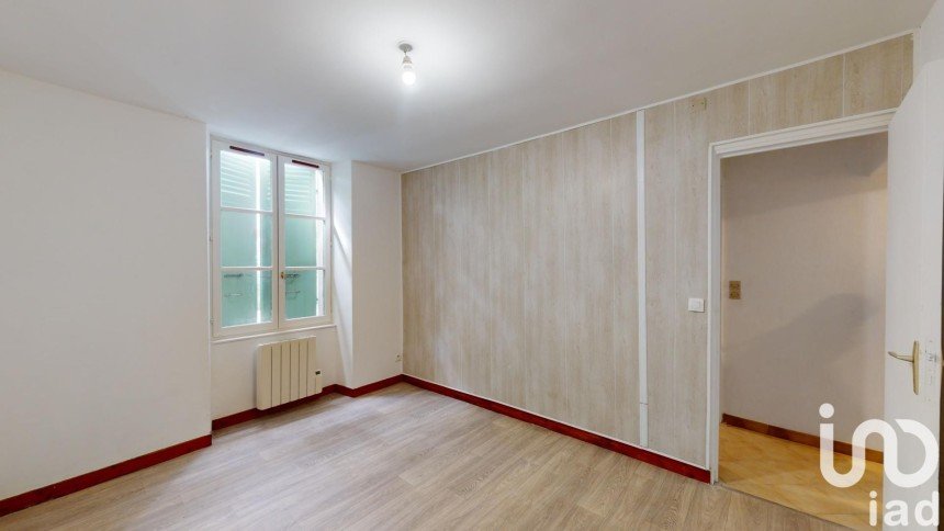 Appartement 3 pièces de 49 m² à Corbeil-Essonnes (91100)